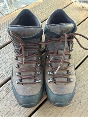 Merrell Brown Men's Hiking Boots - Lace-Up Outdoor Boots (10.5)